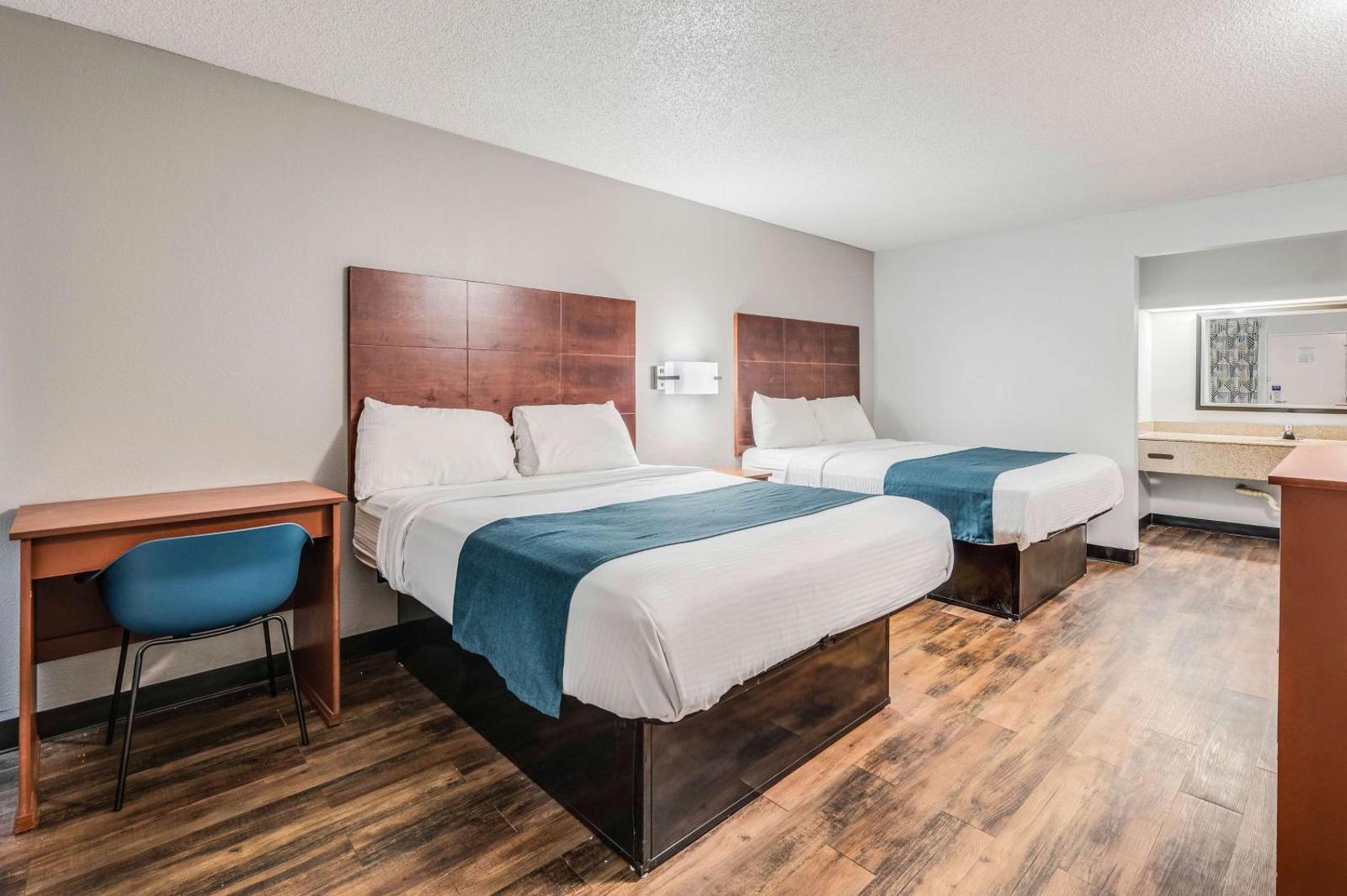 Motel 6-Tupelo MS - Downtown Main image 2